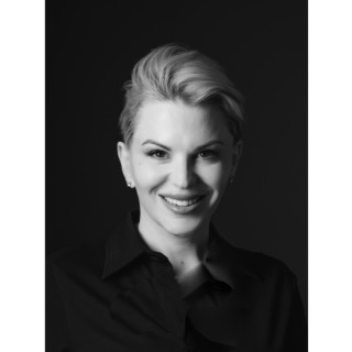 Dr Gwenhwyfar Henry