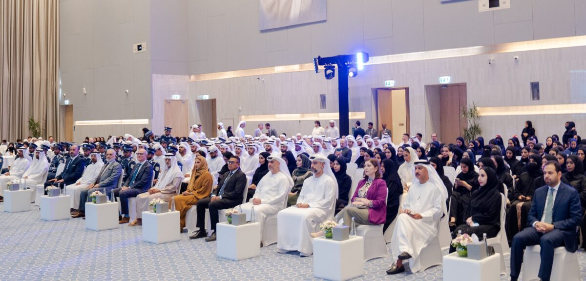 نهيان بن مبارك يفتتح منتدى "تسامح بلا حدود" 2 أبوظبي في 20 سبتمبر 2023 وام / أكد معالي الشيخ نهيان بن مبارك آل نهيان وزير التسامح والتعايش أن القيادة الحكيمة والقوية لصاحب السمو الشيخ محمد بن زايد آل نهيان رئيس الدولة "حفظه الله" جعلت من دولة الإمارات دولة التقدم والازدهار والاستقرار.