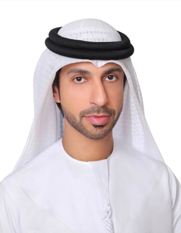 إن المدن الاستباقية تقاس بقدرتها على أن تكون مرنة، متكيفة، قادرة على الاستجابة للتغيرات المناخية، ومستعدة لمتطلبات الاقتصاد الجديد. وهذا ما جسدته مبادرات الإمارات، من «المدينة المستدامة» في دبي، إلى «مصدر» في أبوظبي، إلى مجمعات الطاقة الشمسية والرياح التي جعلت من الدولة مختبراً حياً لمستقبل المدن النظيفة.