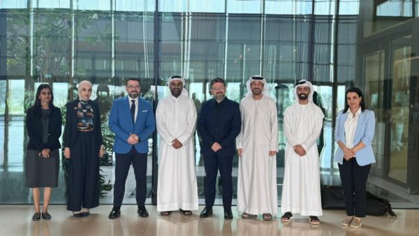 باحثي الإمارات وجمعية الباحثين ينقشان آفاق التعاون المشترك 16 Society of Scholars