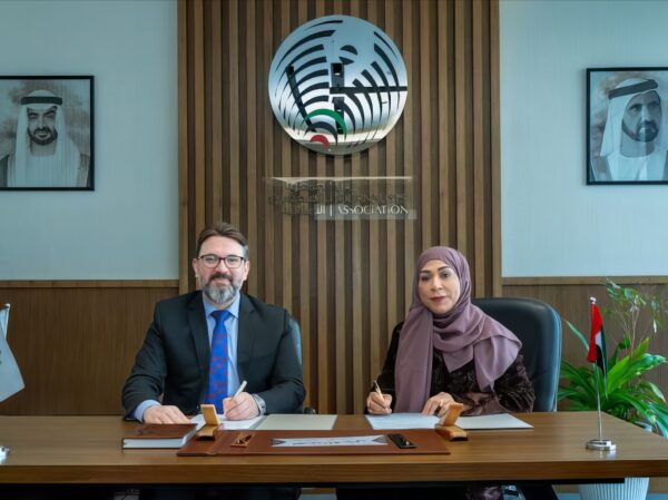 جمعية الصحفيين الإماراتية ومركز باحثي الإمارات يوقعان مذكرة تفاهم لتعزيز التعاون المشترك 4 UAE Journalists Association and Emirates Scholar Sign MoU to Strengthen Joint Cooperation