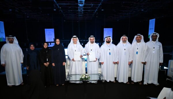 Emirates Scholar Center for Research and Studies Signs MoU with Emirates Association for the Talent 2 Emirates Scholar Center for Research and Studies Signs MoU with Emirates Association for the Talent